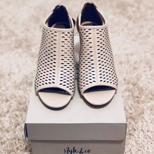 NEW Style & Co Cream Heels